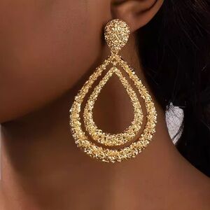 Zara unique Gold color Teardrop Earrings statement